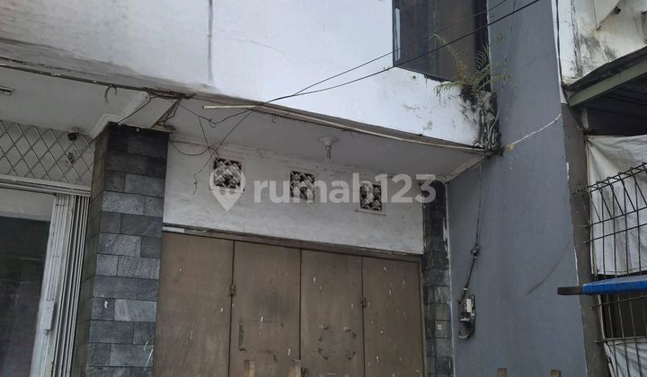 Shop house. Serpong Main Road, South Tangerang