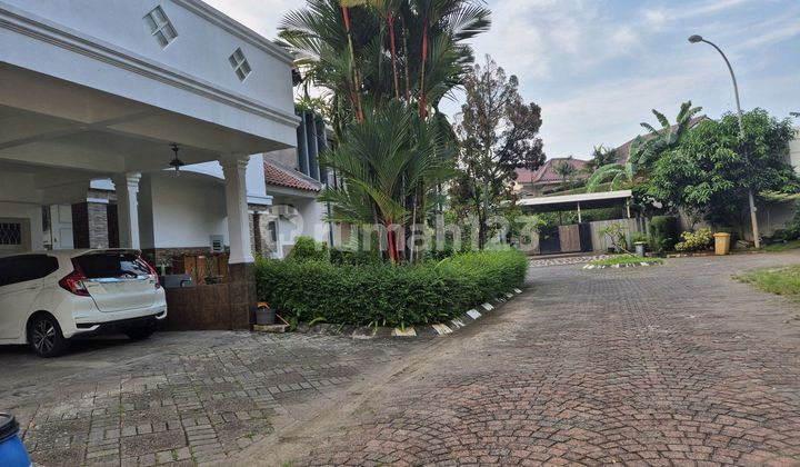 Large House in a Cluster in B S D City with Complete Club House Facilities Near Bsd Toll Gate and Bsd Modern Market 2