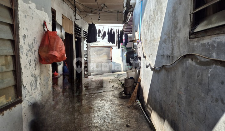 Commercial Business Property. Boarding House by the Main Road in Pondok Pinang, South Jakarta. 2