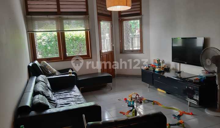 Dijual Rumah Hook Cocok Untuk Kost di Jl Gelong Tomang Jakarta Barat Dijual Rumah Hook Cocok Untuk Kost di Jl Gelong Tomang Jakarta Barat
