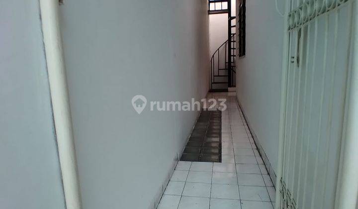 Dijual Rumah 2 Lantai Dengan Taman Yang Cantik di Perumahan Alfa Indah Jakarta Barat 4