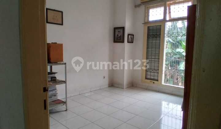 Dijual Rumah 2 Lantai Dengan Taman Yang Cantik di Perumahan Alfa Indah Jakarta Barat 9