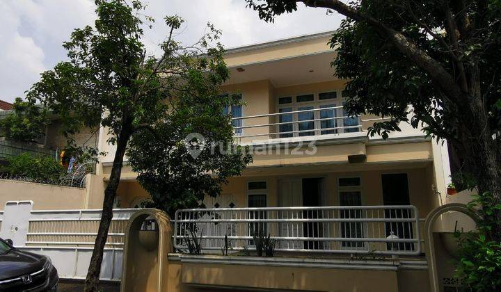 Disewakan Rumah Lega Siap Huni 2 Lantai di Taman Kebon Jeruk Jakarta Barat 1