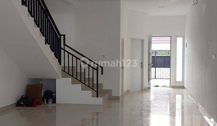 Dijual Rumah di Kavling Dki Meruya Utara, Jakarta Barat 2