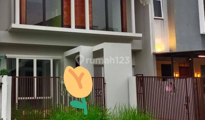 Dijual Rumah di Taman Kebon Jeruk Intercon Jakarta Barat 1