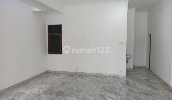 Dijual Rumah di Taman Kebon Jeruk Intercon, Jakarta Barat 2