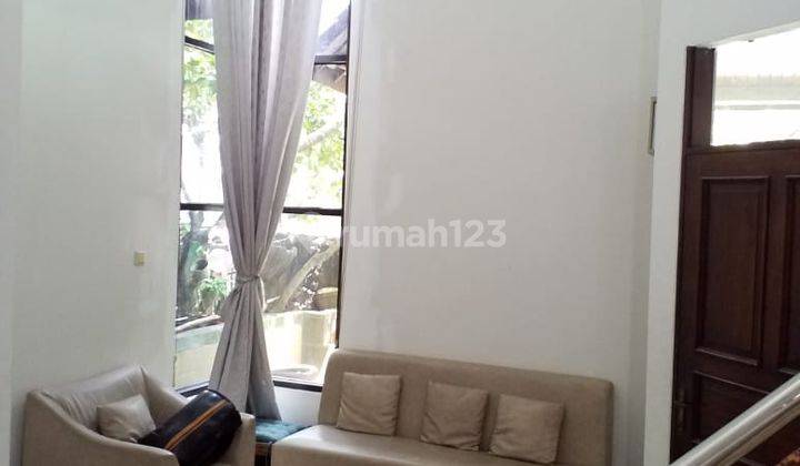 Dijual Rumah Luas 240m2 di Taman Kebon Jeruk Intercon Jakarta Barat 2