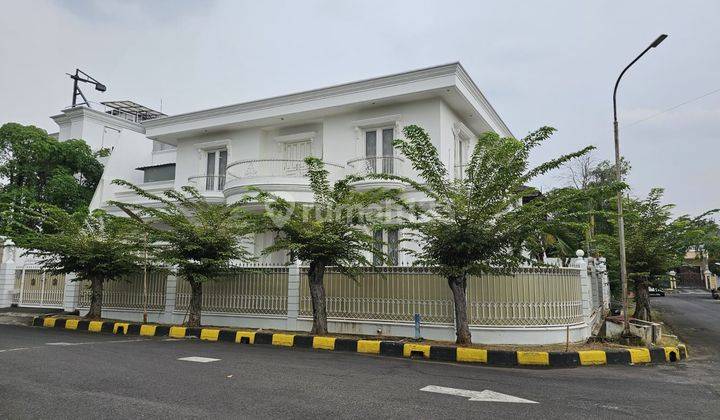 Dijual Rumah Mewah di Taman Kebon Jeruk Intercon Jakarta Barat 1