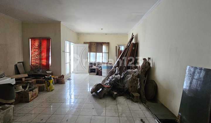 For Sale Rumah 2 Lantai Taman Aries Hadap Jalan di Jakarta Barat 2