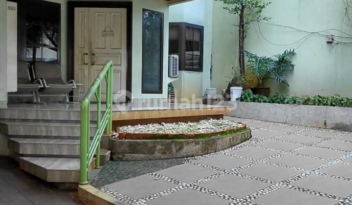 For Sale - Rumah 2 Lantai Hadap Barat Taman Kebon Jeruk Intercon, Jakarta Barat