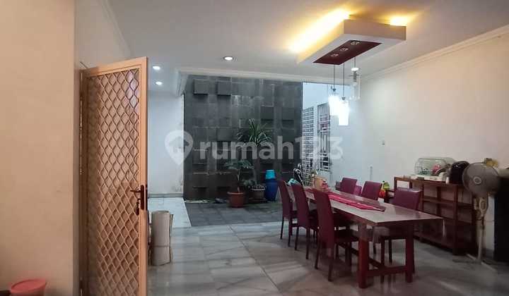 DISEWAKAN – RUMAH HOOK DALAM CLUSTER DI KEBON JERUK INTERCON JAKARTA BARAT 2