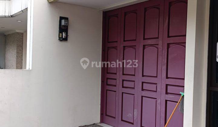 Disewakan Rumah di Taman Kebon Jeruk Intercon Jakarta Barat 1