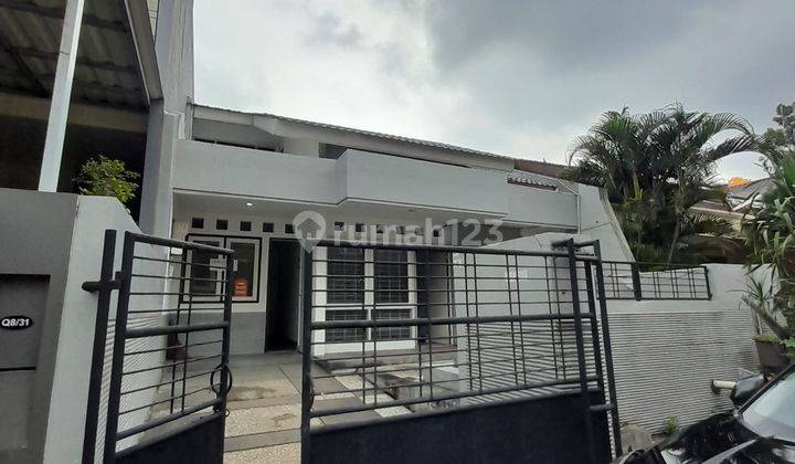 Disewakan Rumah dalam cluster di Taman Kebon Jeruk Intercon Jakarta Barat 1