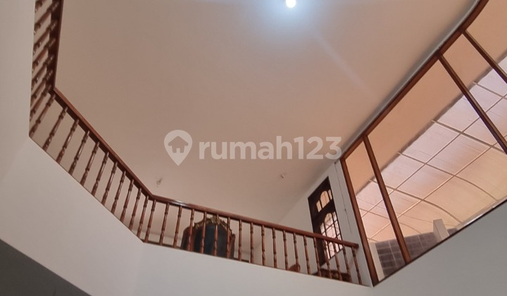 Disewakan Rumah 5 Kamar di Green Garden Kedoya, Kebon Jeruk Jakarta Barat Disewakan Rumah 5 Kamar di Green Garden Kedoya, Kebon Jeruk Jakarta Barat