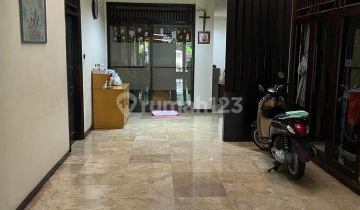 For Sale – Rumah Taman Kebun Jeruk Intercon hadap barat daya di Jakarta Barat 2