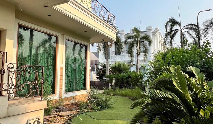 DIJUAL RUMAH HOOK MEWAH Hadap Selatan Barat DI PURI INDAH JAKARTA BARAT