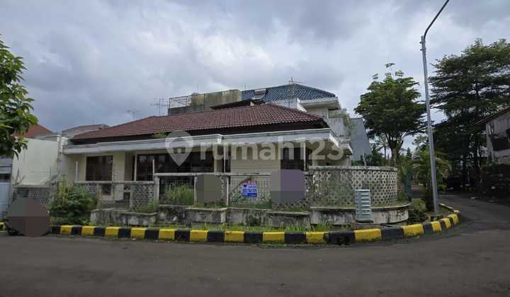 Dijual rumah tua Hook di Taman kebon Jeruk Intercon Srengseng Kembangan jakarta Barat Dijual rumah tua Hook di Taman kebon Jeruk Intercon Srengseng Kembangan jakarta Barat