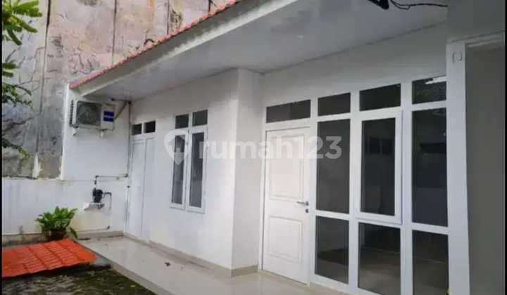 DISEWAKAN murah Rumah 1 lantai baru renov di Taman Aries Kembangan Meruya Jakarta Barat 1