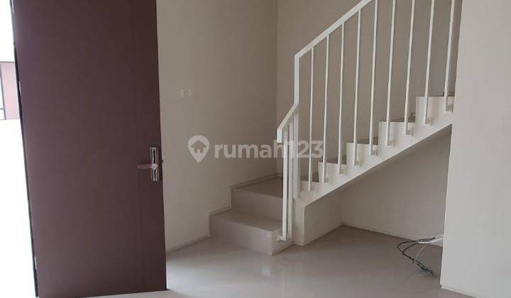 Disewakan Rumah Baru di Puri Botanical - Cluster Lavender Jakarta Barat 2
