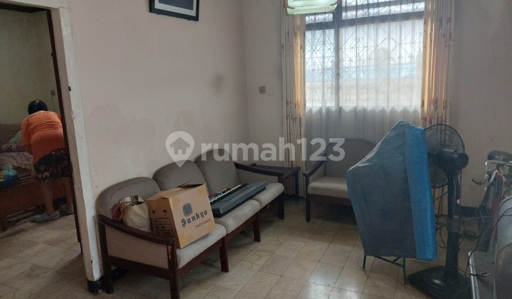 FOR SALE – RUMAH TUA DI Jl Balai Desa SUKABUMI JAWA BARAT 2