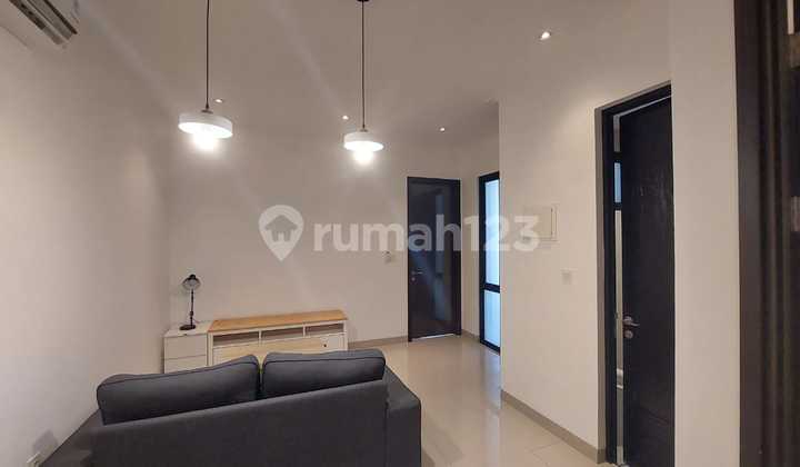 Condohouse Green Royal Tower Gr3 2