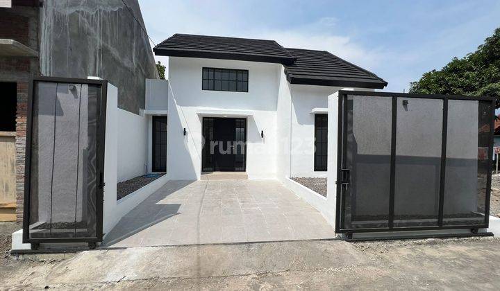 Rumah Jl. Pleret Km.3 Barat lapangan Jambidan 1