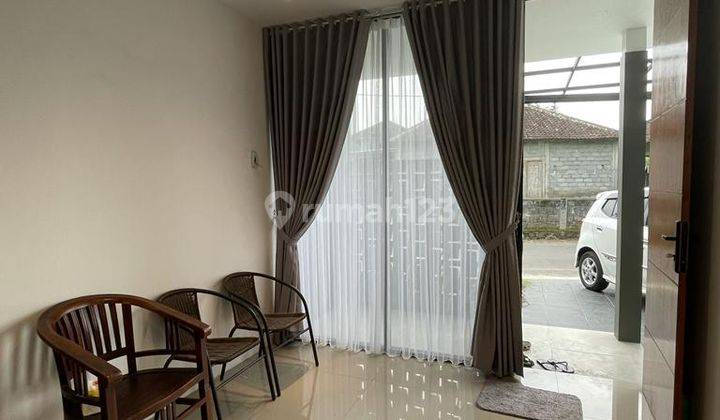 Rumah Baru desain Cantik mangku jalan Purwomartani 9