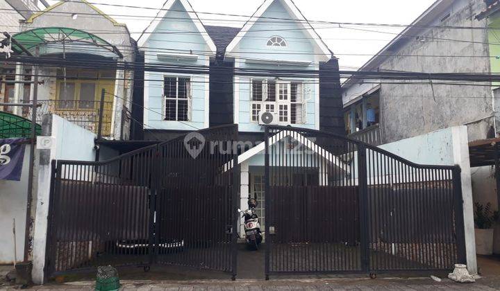 Rumah jalan utama Wahid Hasyim area Seturan 1