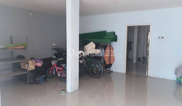 Rumah jalan utama Wahid Hasyim area Seturan 3