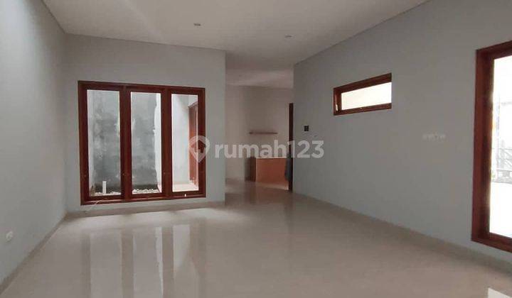 Rumah Mewah Modern dalam perumahan jakal km 7.5 4