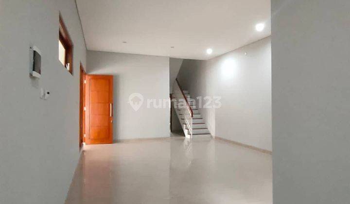 Rumah Mewah Modern dalam perumahan jakal km 7.5 9