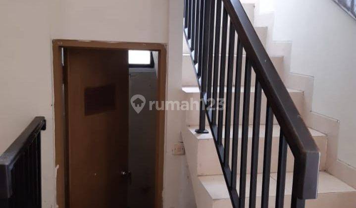 Rumah dalam perumahan barat Patangpuluhan  4