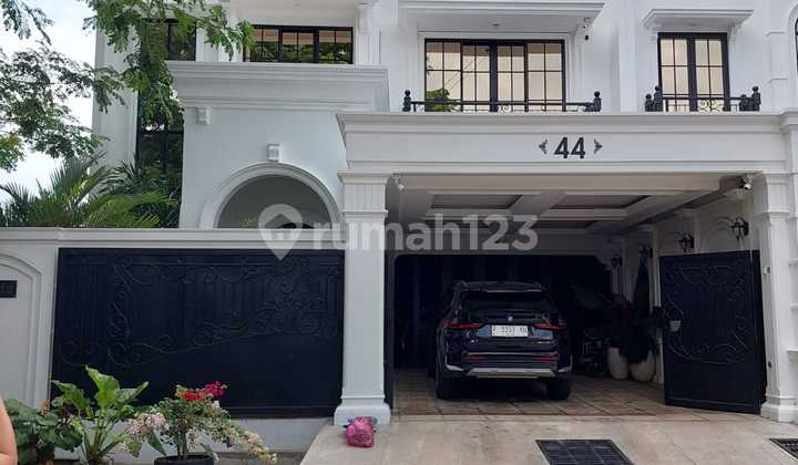 Rumah Mewah Medetaranian Tropical Banyuraden Rumah Mewah Medetaranian Tropical Banyuraden