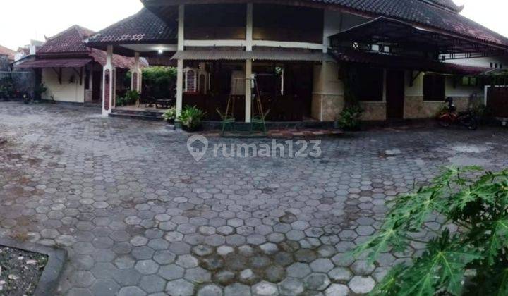 Rumah furnish Lahan Besar belakang JEC Janti 2