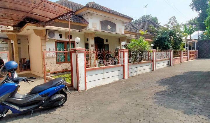 Rumah Besar dalam perum Minomartani, Condongcatur 2