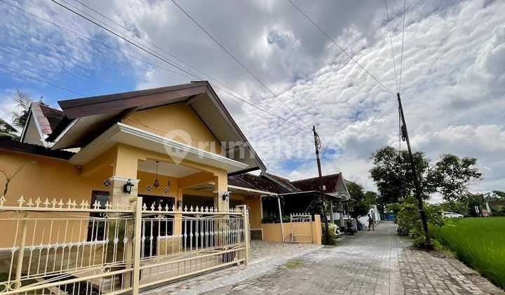 Rumah dalam cluster Jalan Lempongsari 2