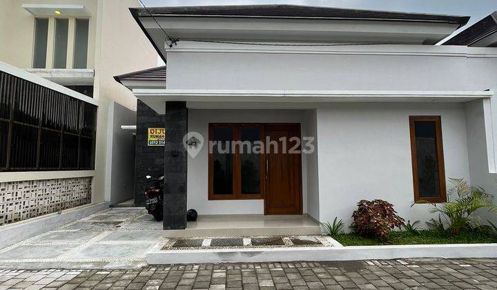 Rumah Baru jalan Raya Kayen dekat SD Model  1