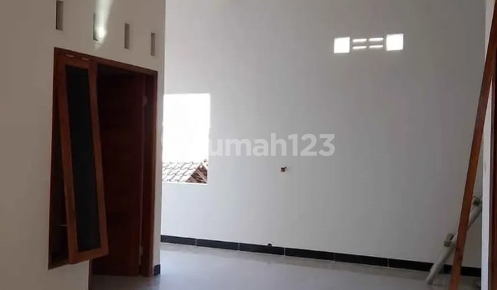 RUMAH BARU DEKAT KE MALIOBORO JL GODEAN km 4 2