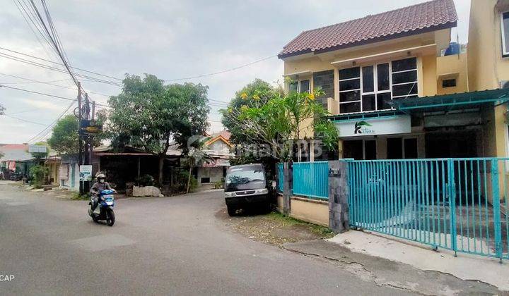 Rumah Mangku Jalan Utama utara Ambarukmo Plasa 2