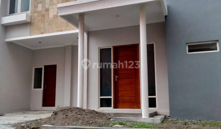 Rumah baru 2 lantai jalan Taman Siswa 2