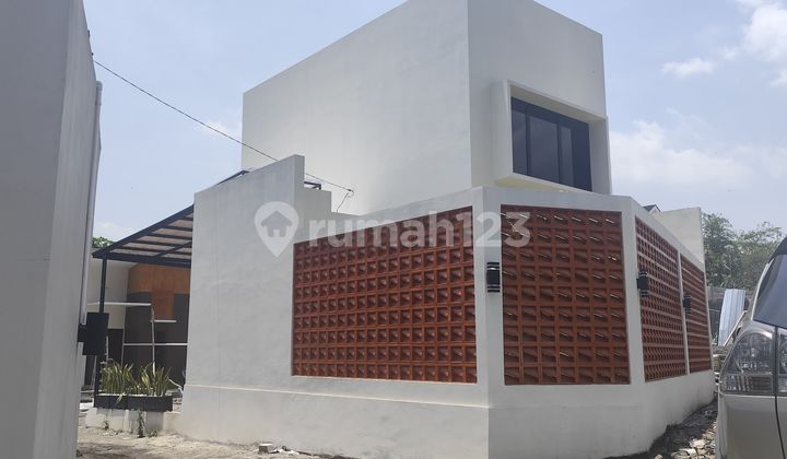 Rumah dengan privat pool tipe 2 lantai Turi 2