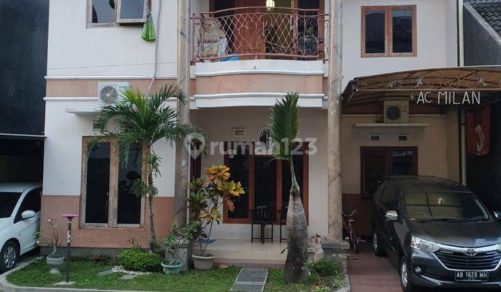 Rumah dalam perum Mewah jalan Damai 1