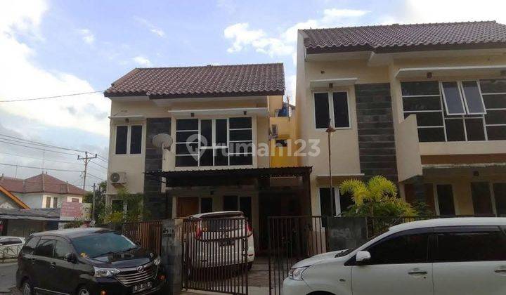 Rumah Cantik tepi Jalan Utama dekat Demangan 1