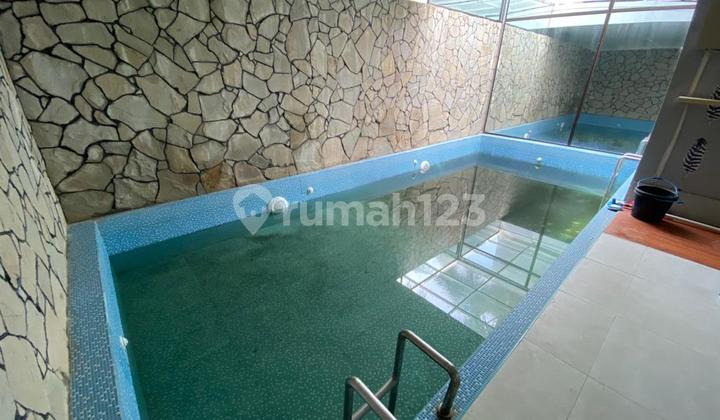 House with private pool on Palagan Street 2
