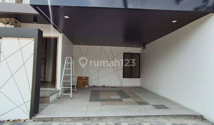 Rumah Kontemporer Wedomartani Maguwoharjo 2