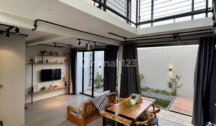 Rumah modern 2 Lantai Bangunjiwo 2