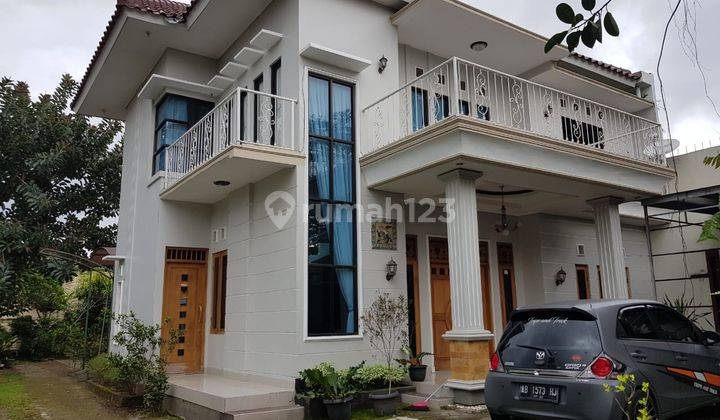 Rumah mewah dan halaman luas dekat Jogjabay maguwo 1