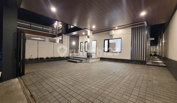 Villa with private pool Purwomartani 2