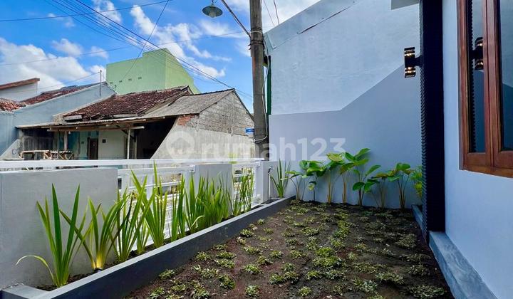 Rumah dalam Perumahan Griya Taman Asri 2