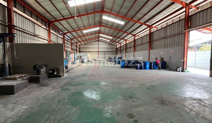 Warehouse For Sale in Bekasi 2300 m² with Certificate of Ownership